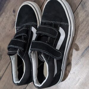 Kids Old Skool V Shoe Black Vans